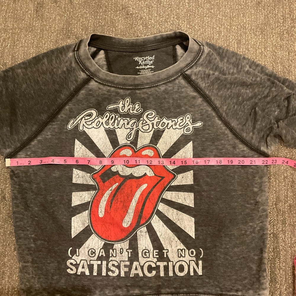 Rolling Stones Black Vintage-Look Sweatshirt with Red Tongue Graphic - Picture 5 of 7